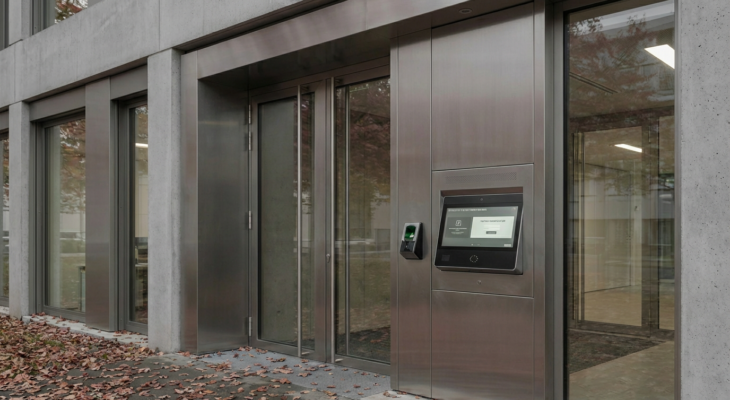 Controle de acesso: Segurança eficiente começa na entrada e se sustenta na consistência desse controle